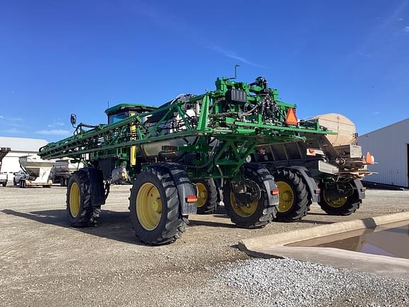 Image of John Deere 412R equipment image 2