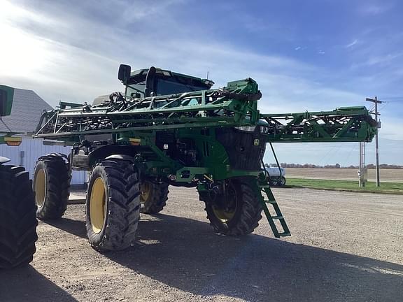 Image of John Deere 412R equipment image 1