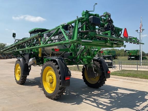 Image of John Deere 412R equipment image 2
