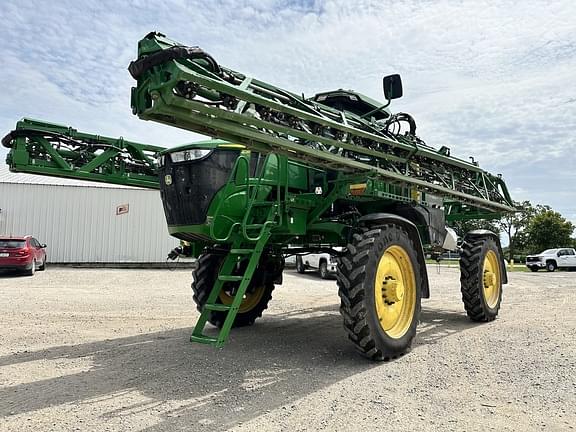 Image of John Deere 412R equipment image 2