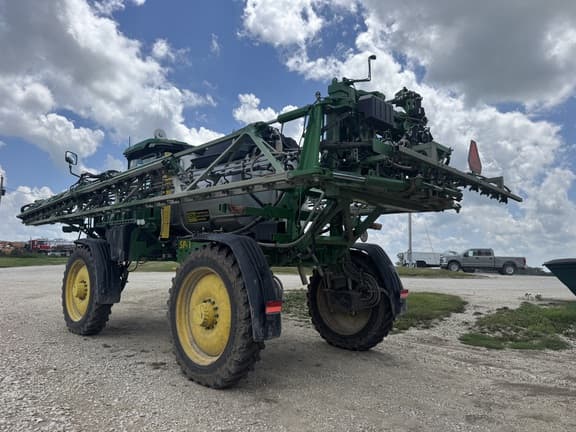 Image of John Deere 412R equipment image 3