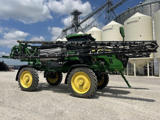 Image of John Deere 412R equipment image 1
