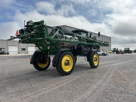 Image of John Deere 412R equipment image 4