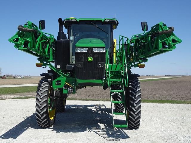 Image of John Deere 412R equipment image 2