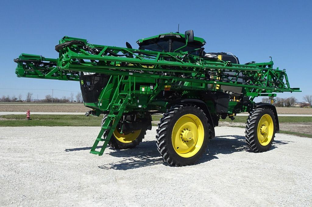 Image of John Deere 412R Primary image