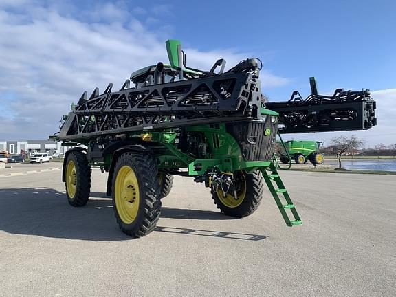 Image of John Deere 412R equipment image 2