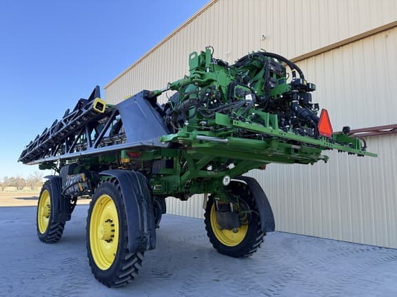 Image of John Deere 412R equipment image 3