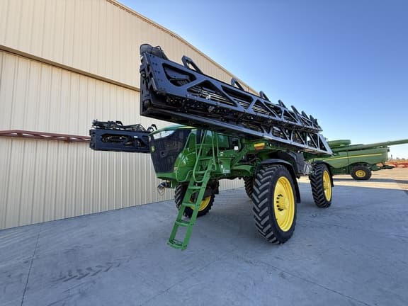 Image of John Deere 412R equipment image 1