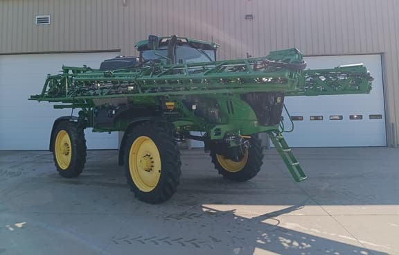 Image of John Deere 412R Primary image