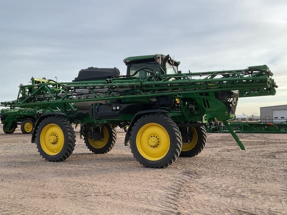 Image of John Deere 412R equipment image 4