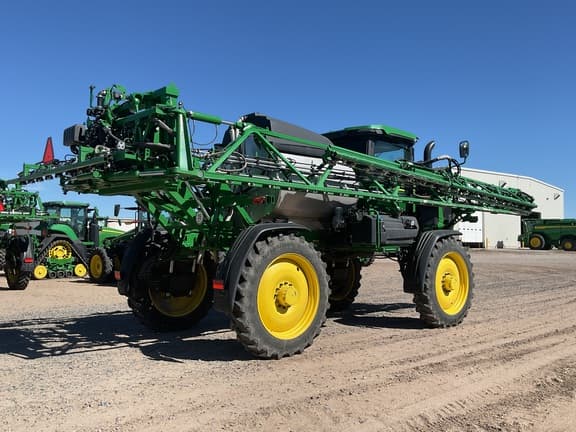 Image of John Deere 412R equipment image 2