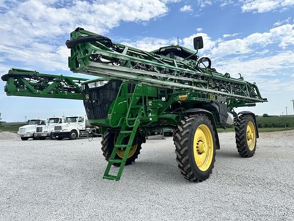 Image of John Deere 412R equipment image 1