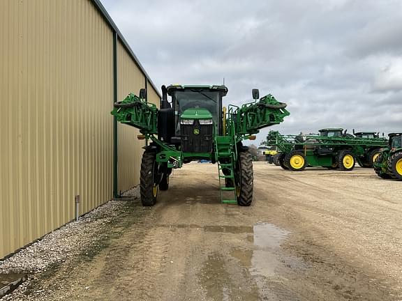 Image of John Deere 412R equipment image 3