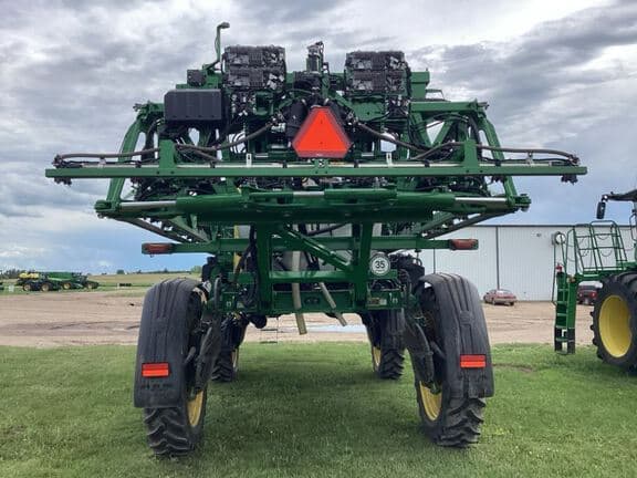 Image of John Deere 412R equipment image 3