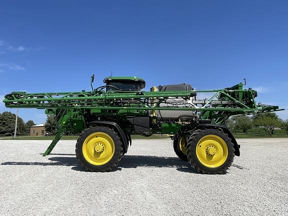 Image of John Deere 412R equipment image 1