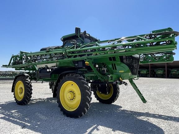 Image of John Deere 412R equipment image 2