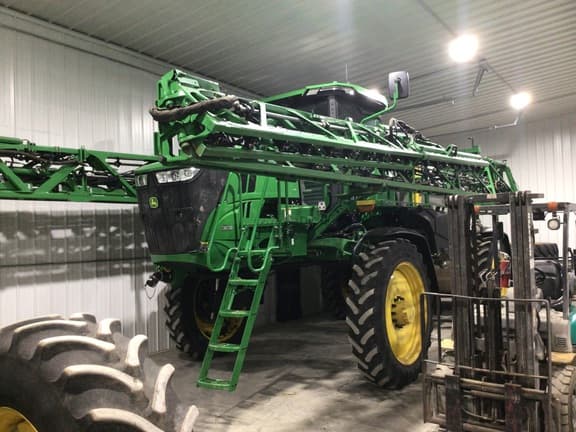 Image of John Deere 412R equipment image 3