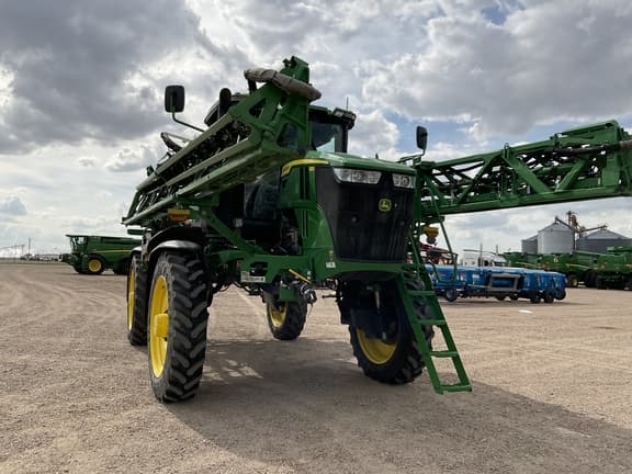 Image of John Deere 412R equipment image 2