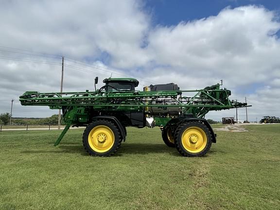 Image of John Deere 412R equipment image 1