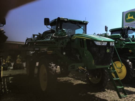 Image of John Deere 412R equipment image 3