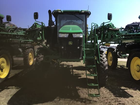 Image of John Deere 412R equipment image 4