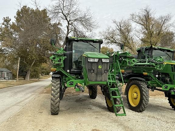 Image of John Deere 412R equipment image 3