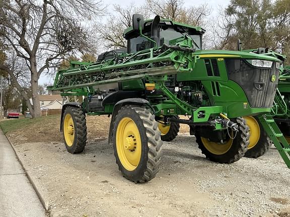 Image of John Deere 412R equipment image 4