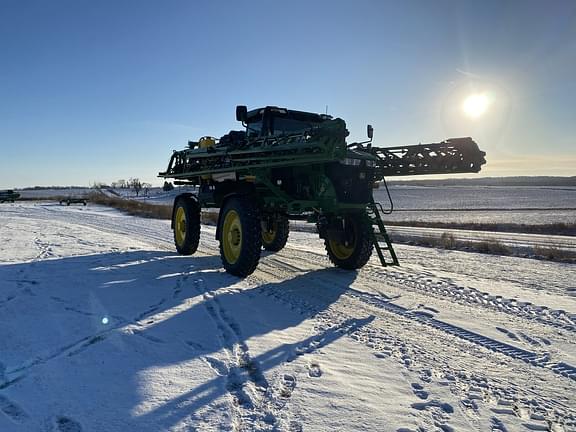 Image of John Deere 412R equipment image 3