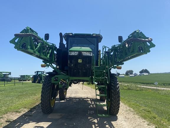 Image of John Deere 412R equipment image 1
