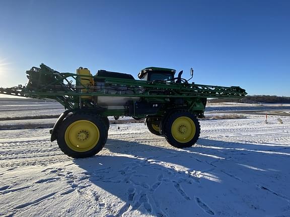 Image of John Deere 412R equipment image 4