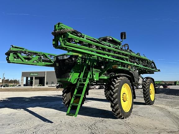 Image of John Deere 412R equipment image 1