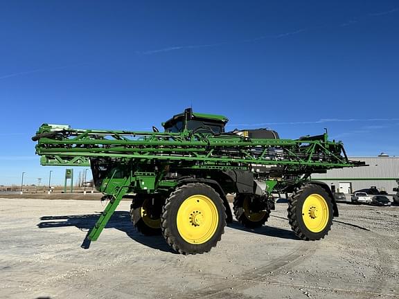 Image of John Deere 412R equipment image 2