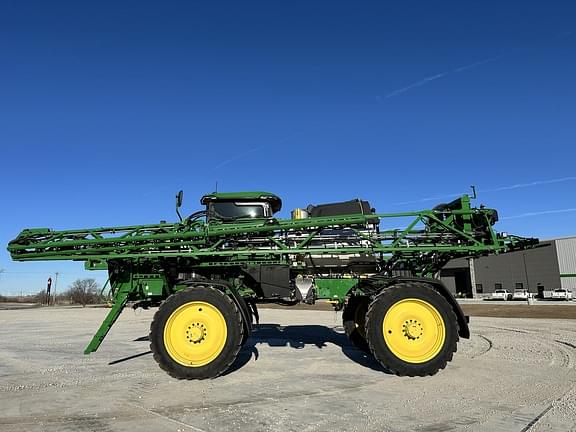 Image of John Deere 412R equipment image 3