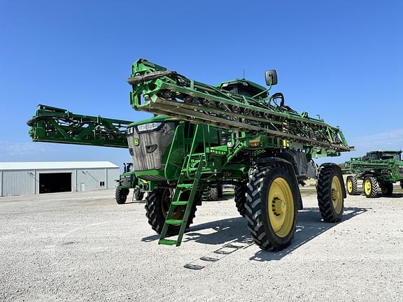 Image of John Deere 412R equipment image 1