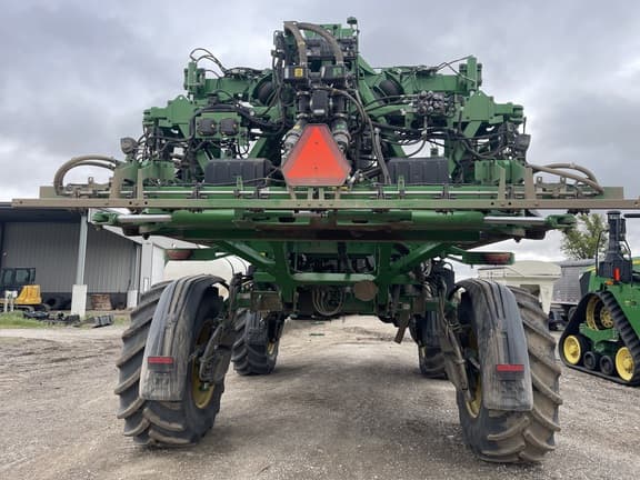 Image of John Deere 412R equipment image 1