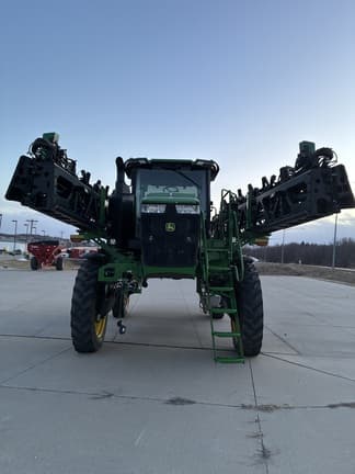 Image of John Deere 412R equipment image 3
