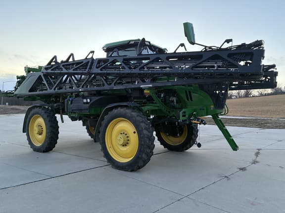 Image of John Deere 412R equipment image 1