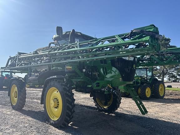 Image of John Deere 412R equipment image 2