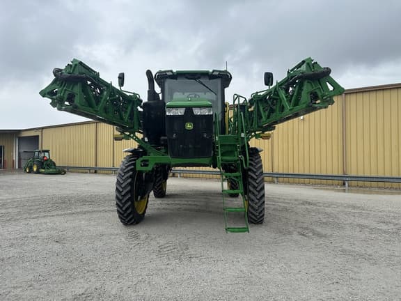 Image of John Deere 412R equipment image 4