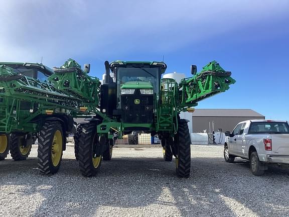 Image of John Deere 412R equipment image 3