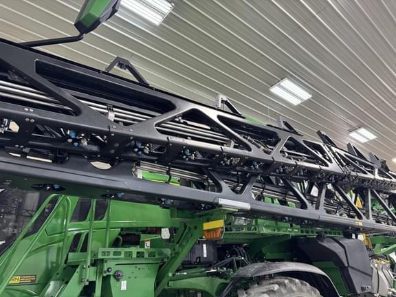 Image of John Deere 412R equipment image 4