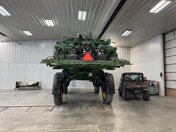 Image of John Deere 412R equipment image 3