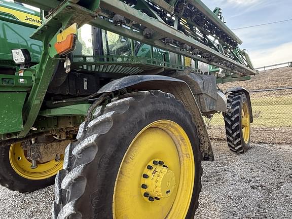 Image of John Deere 412R equipment image 1