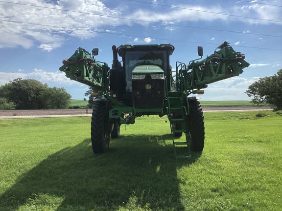 Image of John Deere 412R equipment image 3