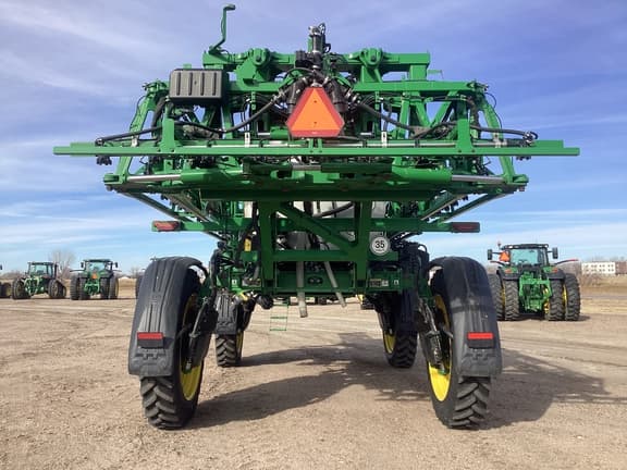 Image of John Deere 412R equipment image 4