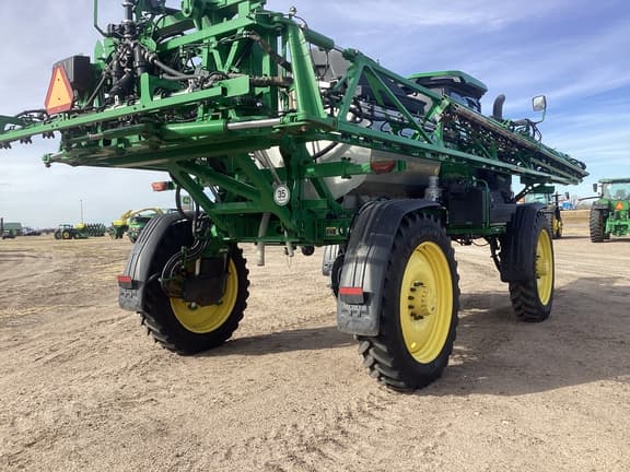 Image of John Deere 412R equipment image 3