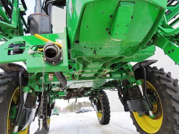 Image of John Deere 412R equipment image 3