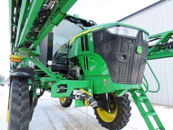 Image of John Deere 412R equipment image 2