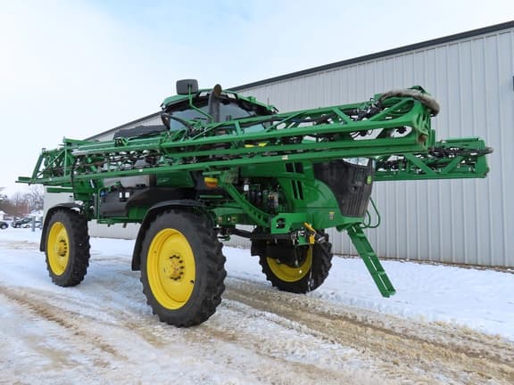 Image of John Deere 412R equipment image 1