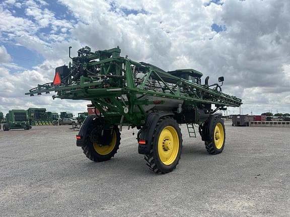 Image of John Deere 412R equipment image 3